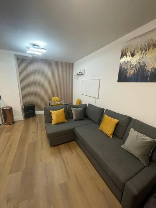 Broadway Suite - Newly Refurbished Stylish Apartment With Free Private Parking - Great Location バーミンガム エクステリア 写真